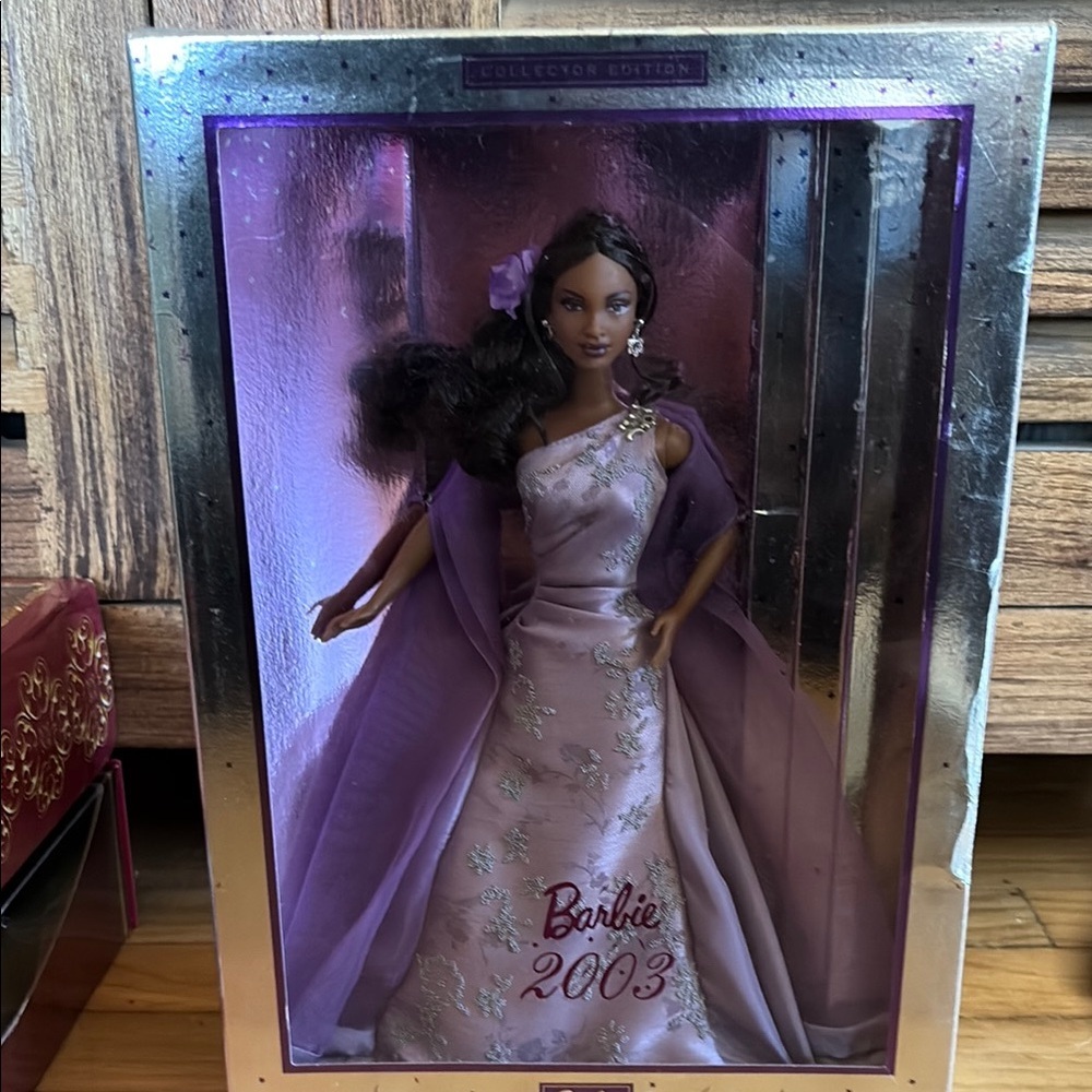 Barbie 2003 Collector Edition Doll - Purple Gown - Picture 9 of 9
